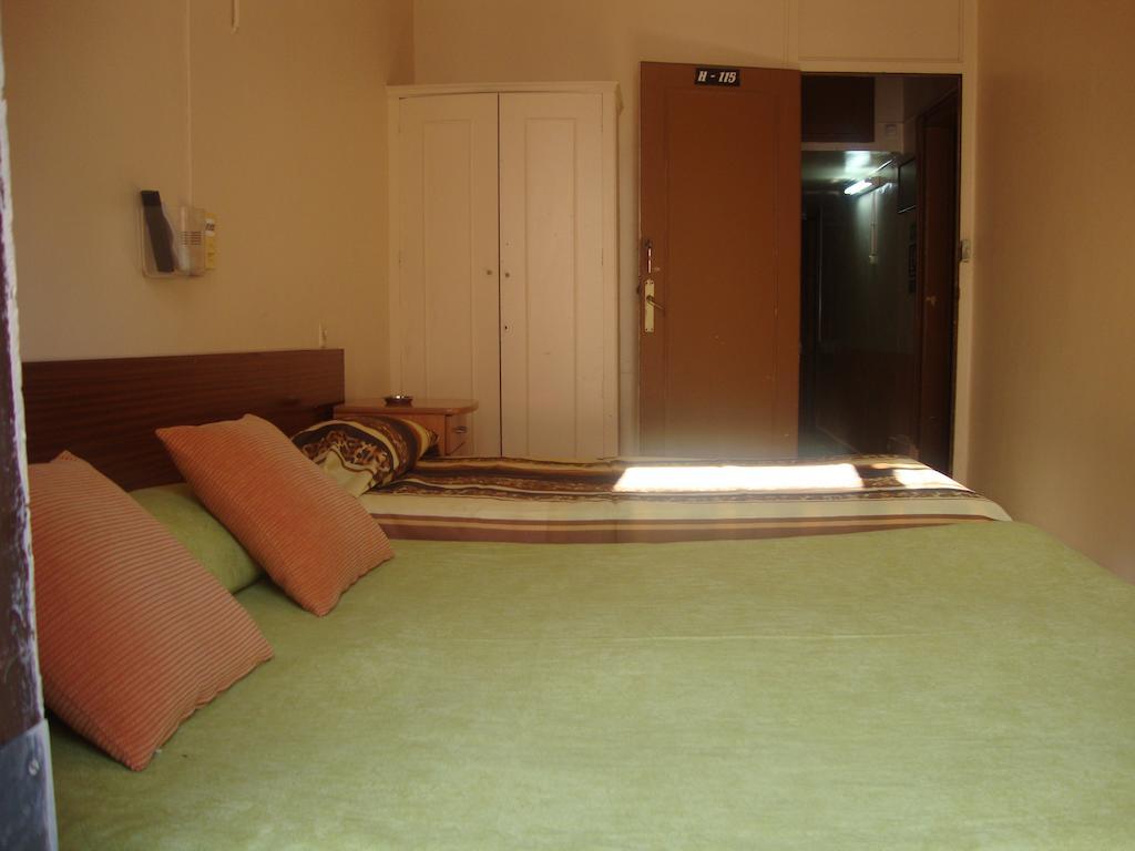Hostel Turisol Barcelona Cameră foto