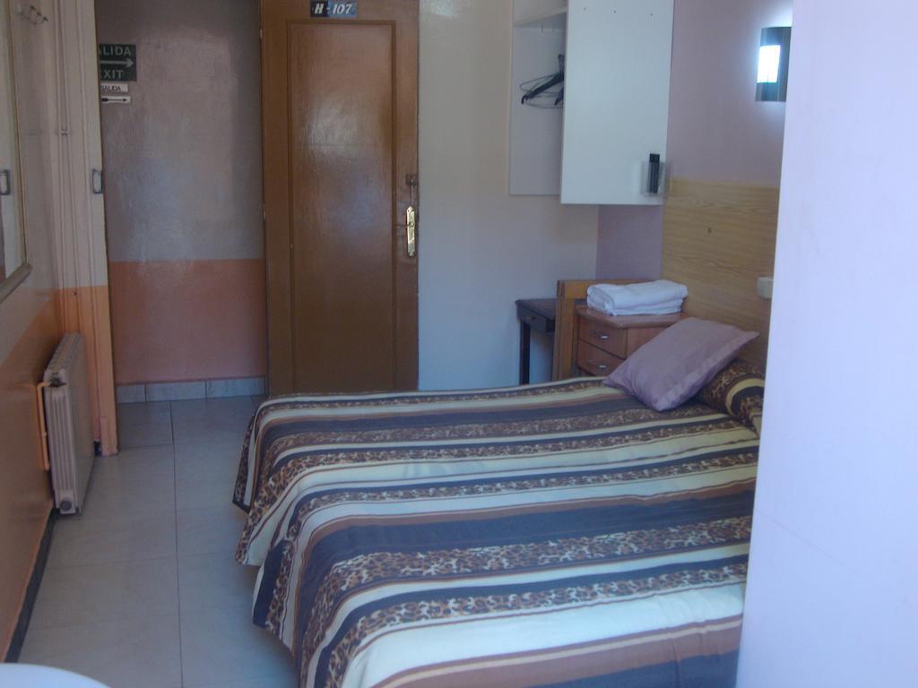 Hostel Turisol Barcelona Cameră foto