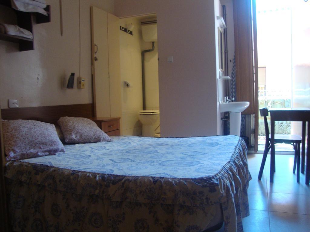 Hostel Turisol Barcelona Cameră foto